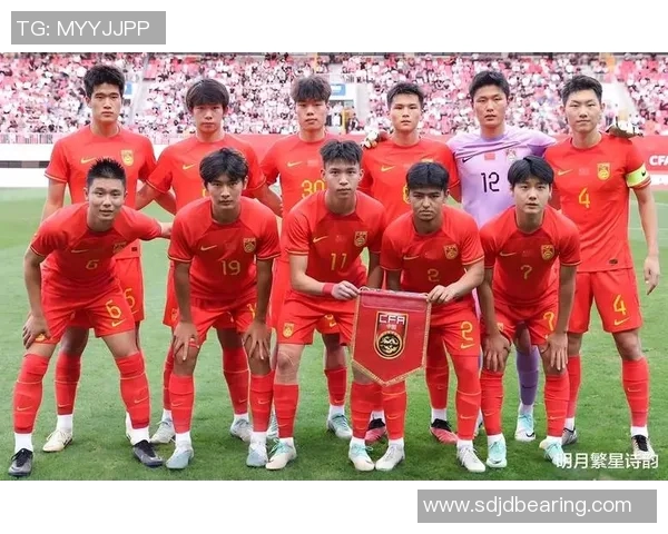 中国男足迎战菲律宾队员全力争胜展现实力与团结精神